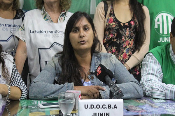UDOCBA - DOCENTES VAN POR LA RECUPERACIÓN SALARIAL Y RECLAMAN UN REGRESO SEGURO A LA PRESENCIALIDAD
