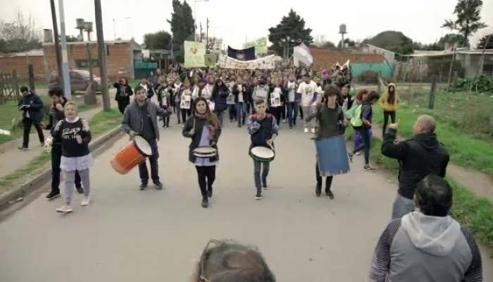 ESCUELA BOMBA, DOLOR Y MUERTE EN MORENO
