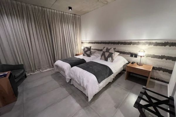 UDOCBA-O2 HOTEL-007